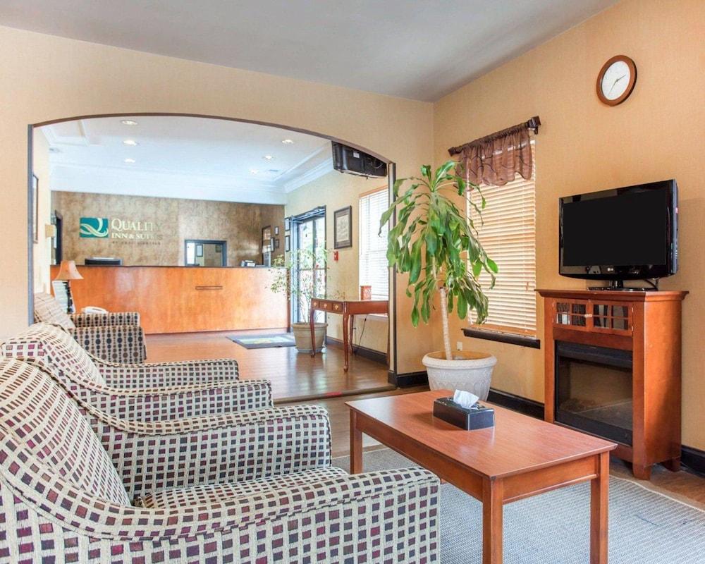 Quality Inn & Suites Lexington Esterno foto