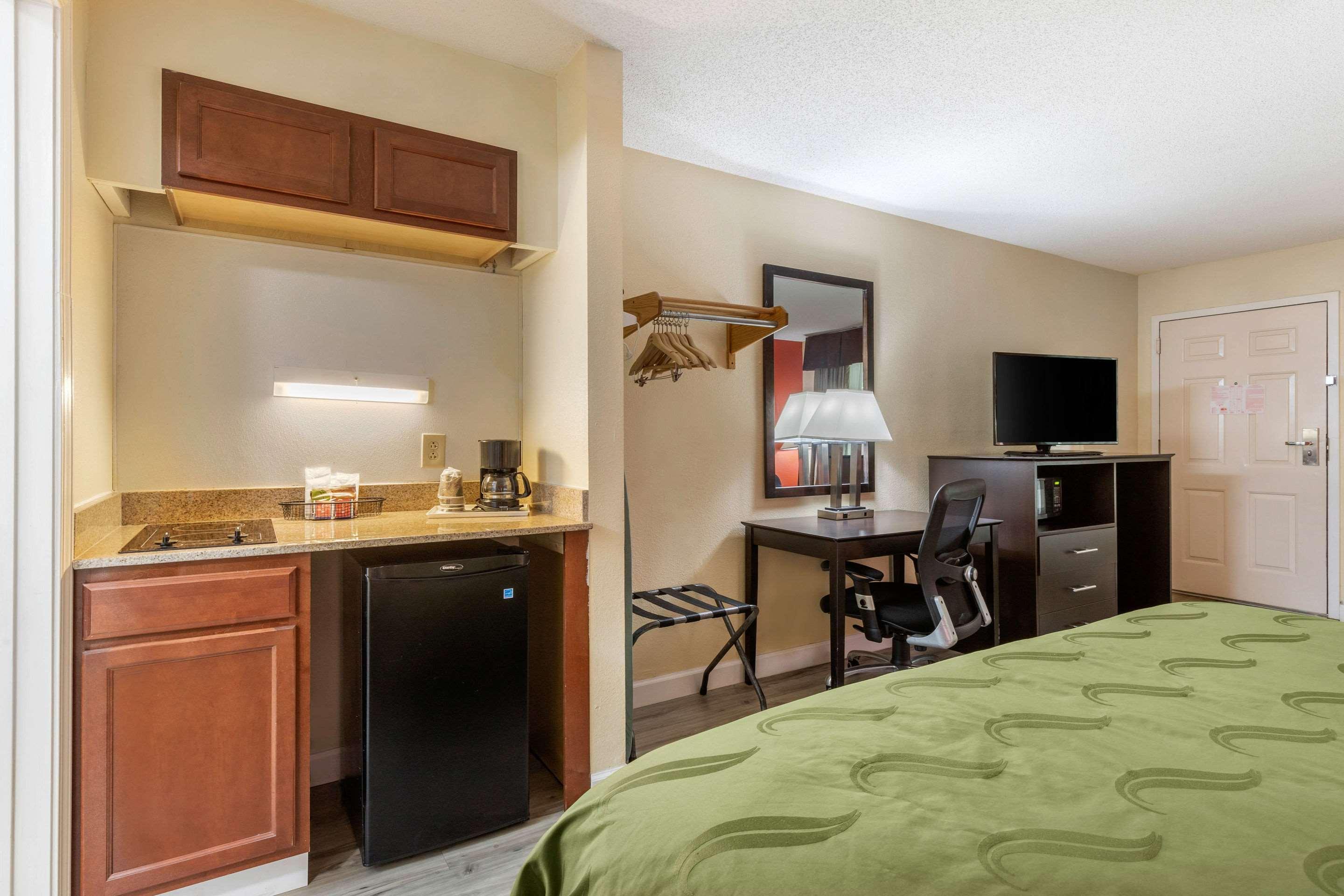Quality Inn & Suites Lexington Esterno foto