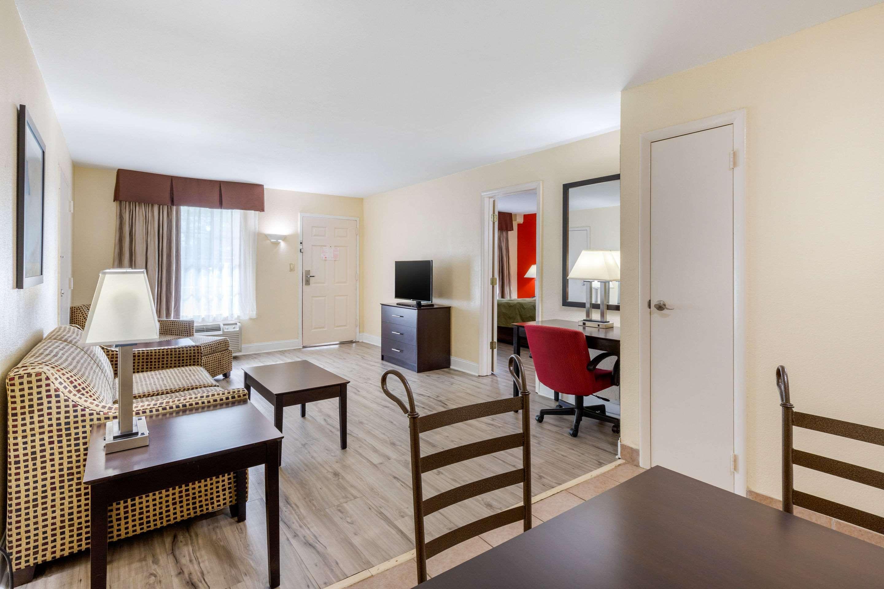Quality Inn & Suites Lexington Esterno foto