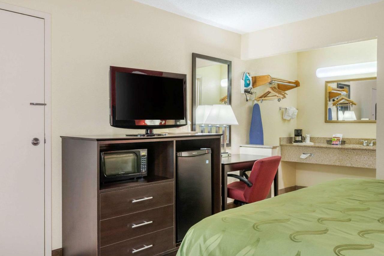 Quality Inn & Suites Lexington Esterno foto