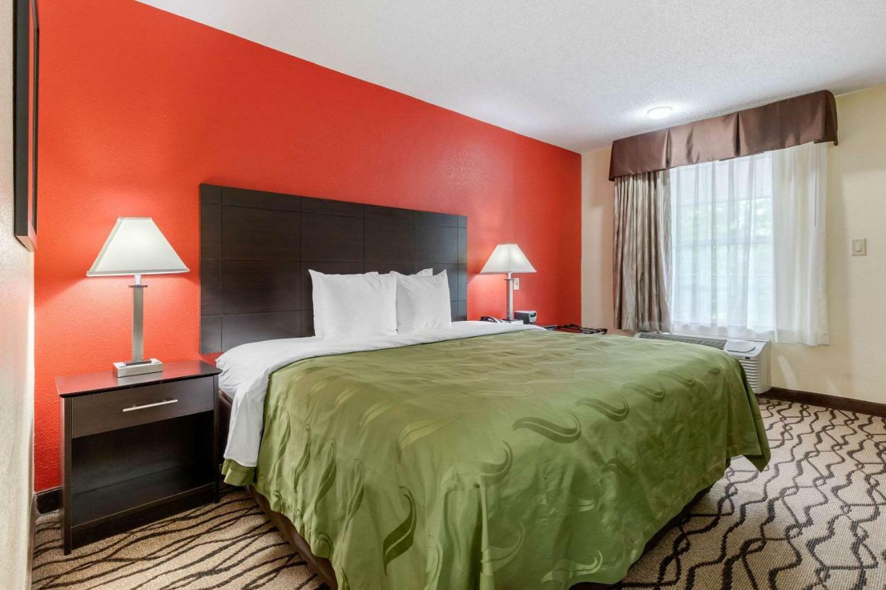 Quality Inn & Suites Lexington Esterno foto