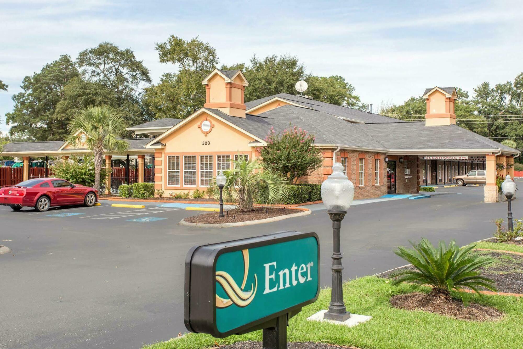 Quality Inn & Suites Lexington Esterno foto
