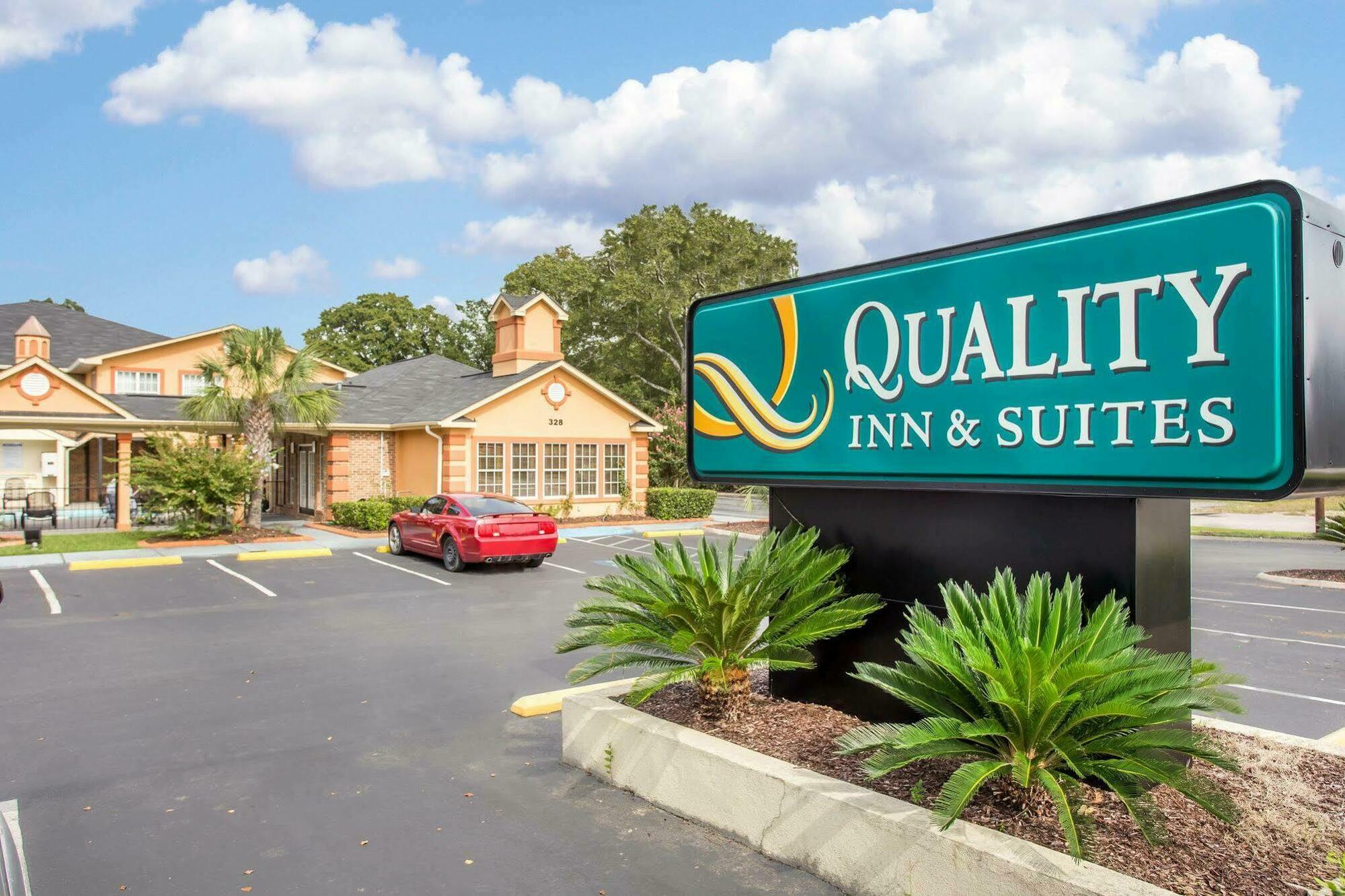 Quality Inn & Suites Lexington Esterno foto
