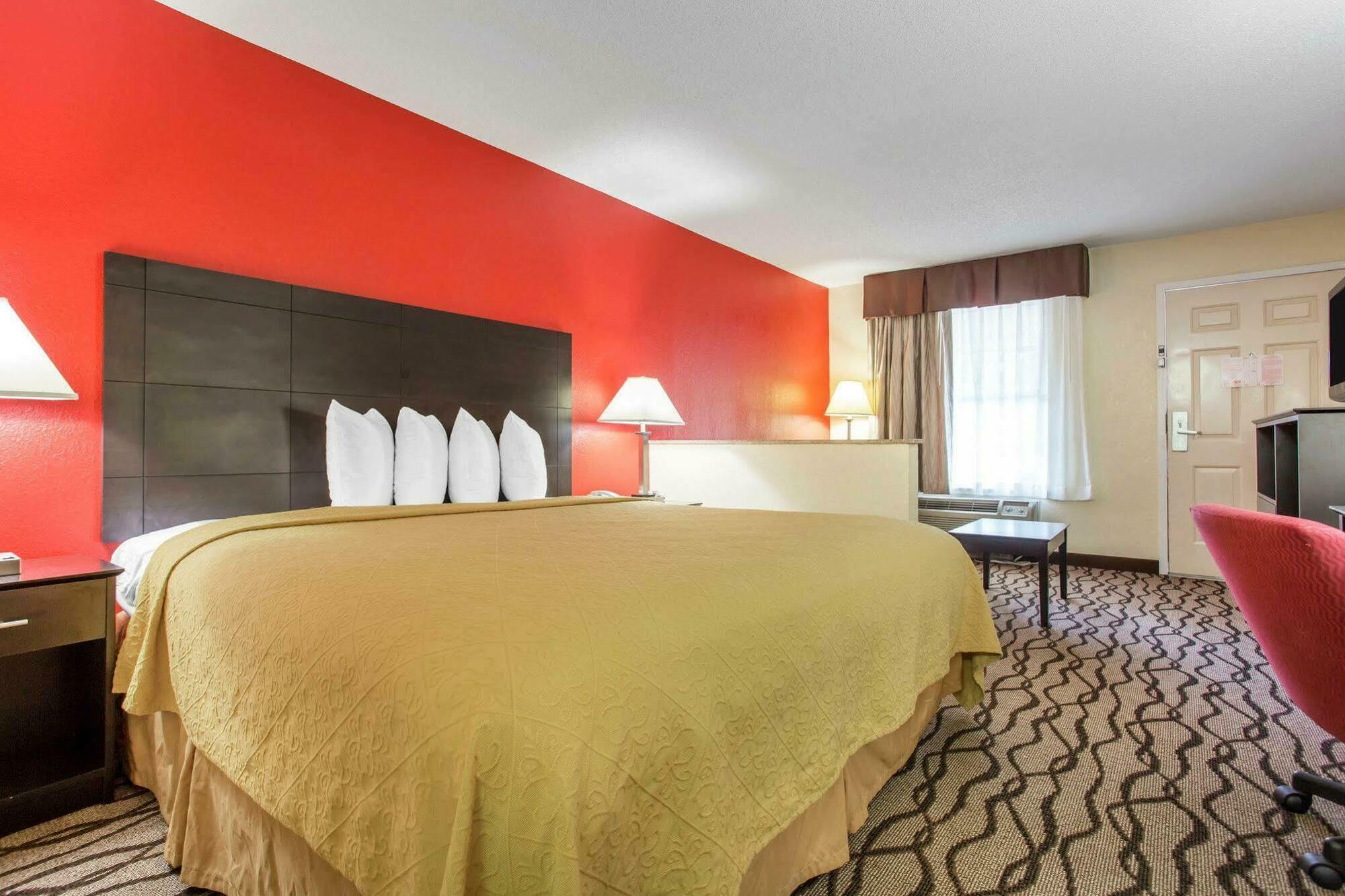 Quality Inn & Suites Lexington Esterno foto
